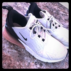 Nike Womens 270